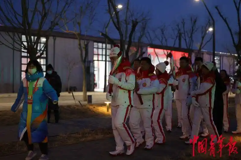 2月2日北京首钢园冬奥会火炬传递现场全记录
