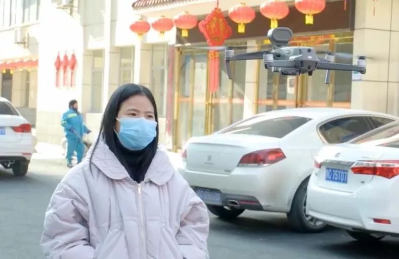 疫情防控新帮手：无人机多用途助力，减少接触降风险