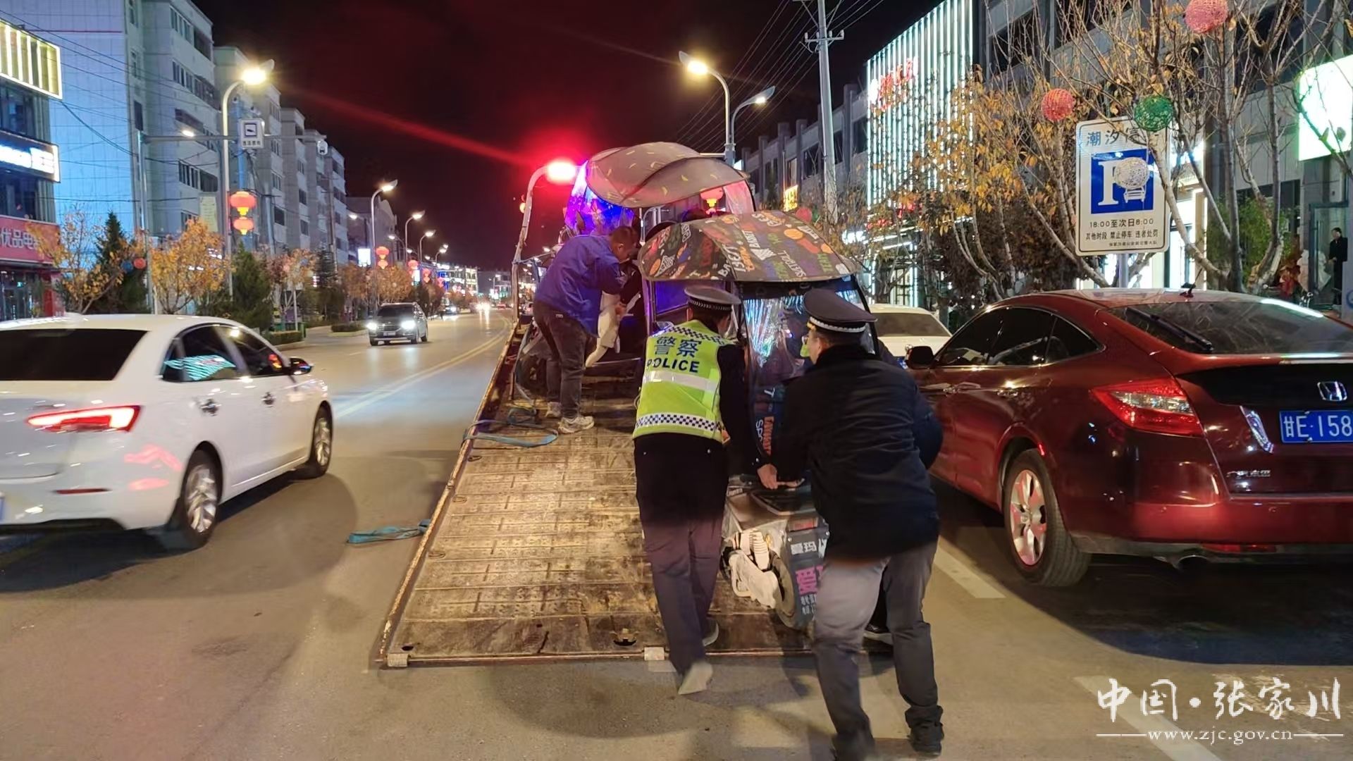 张家川县整治电动车交通违章,多举措保出行安全