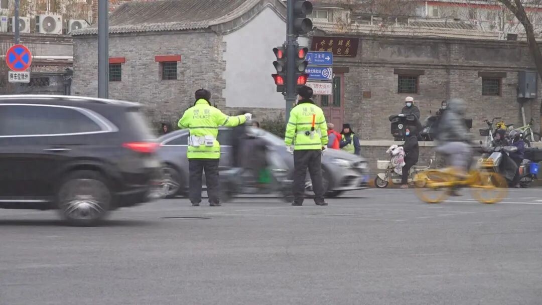 北京交管启动五项工程，早晚高峰交警增多，疏堵治乱保出行