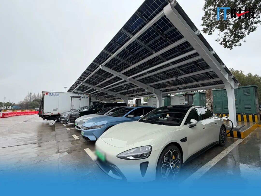 沪首个高速超充站落地枫泾服务区,缓解新能源车充电难题