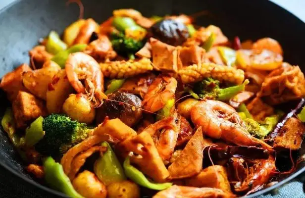 盘点大学食堂TOP4 农大、华科、同济、川大上榜