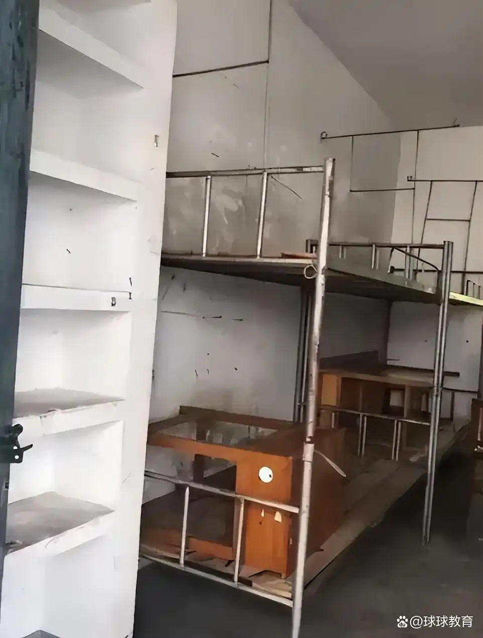 大学宿舍条件差引吐槽,影响学生心情,啥样才是好宿舍?