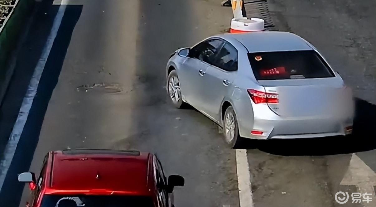 路口、分道口、弯道:违章高发地段,开车经过要警惕